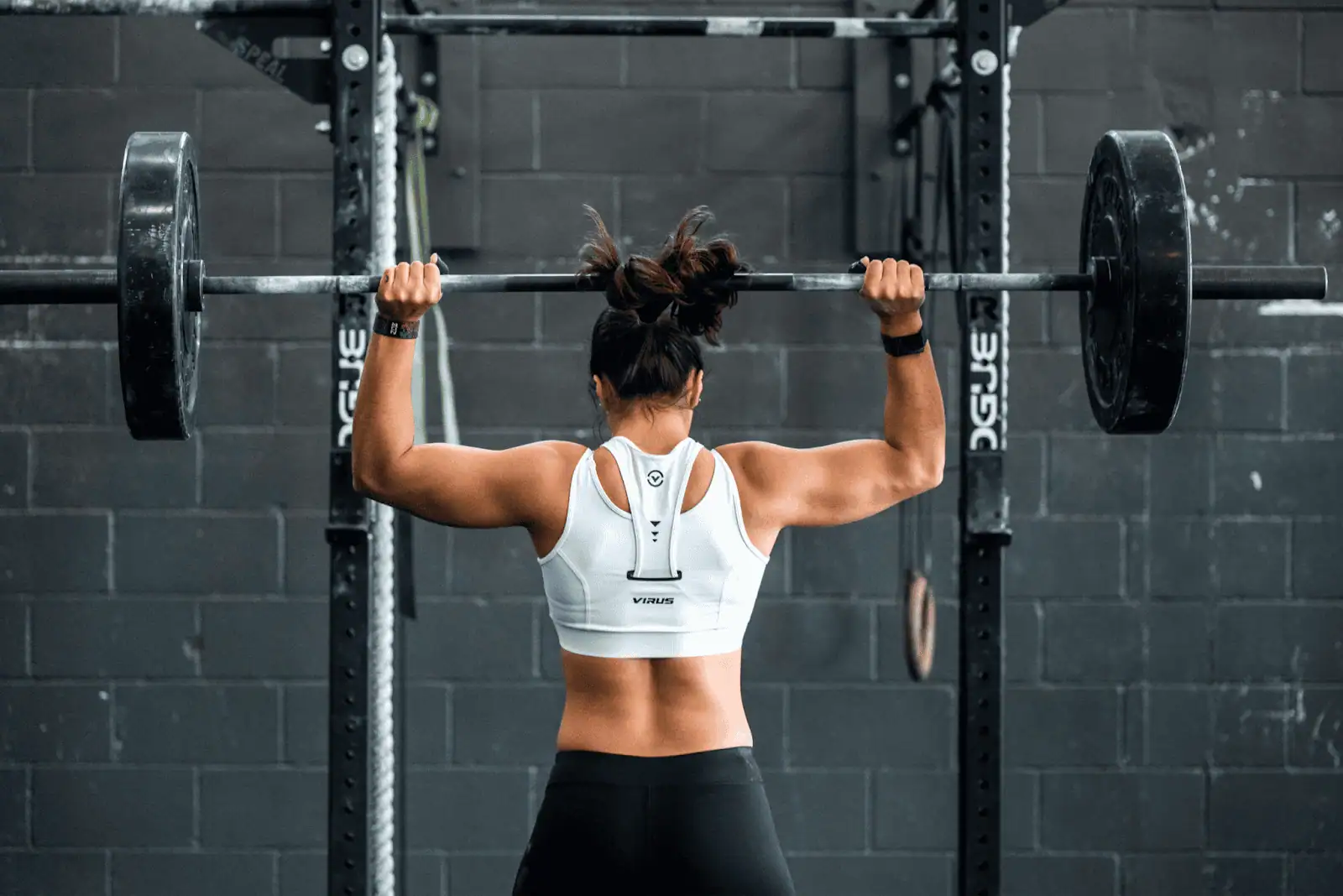 運動內衣推薦dcard, 運動內衣推薦ptt,運動內衣品牌, 運動內衣nike, 運動內衣推薦